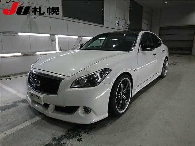 NISSAN FUGA 2010