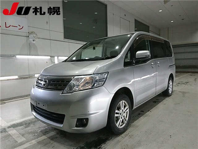 NISSAN SERENA 2010