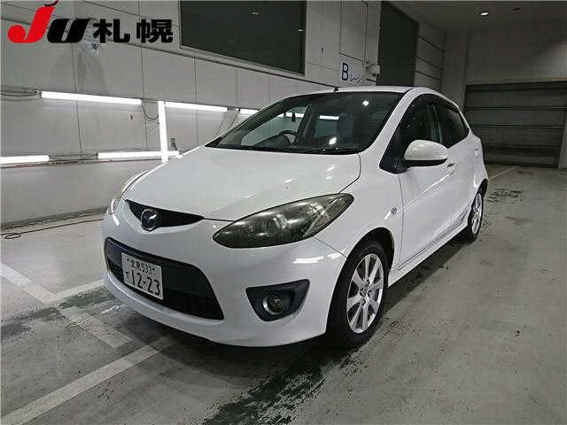 MAZDA DEMIO 2010