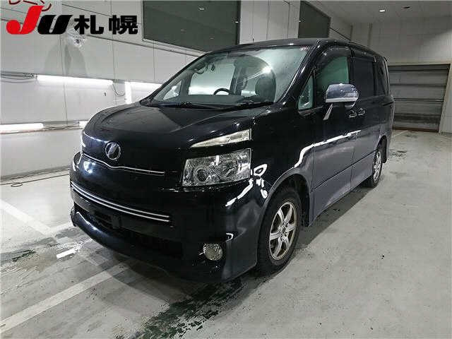 TOYOTA VOXY 2009