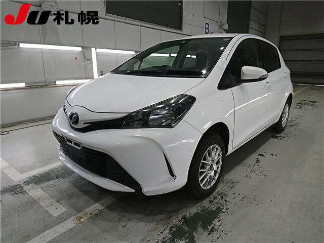 TOYOTA VITZ 2015