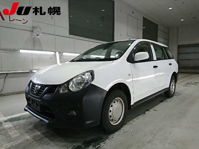 NISSAN AD 2018