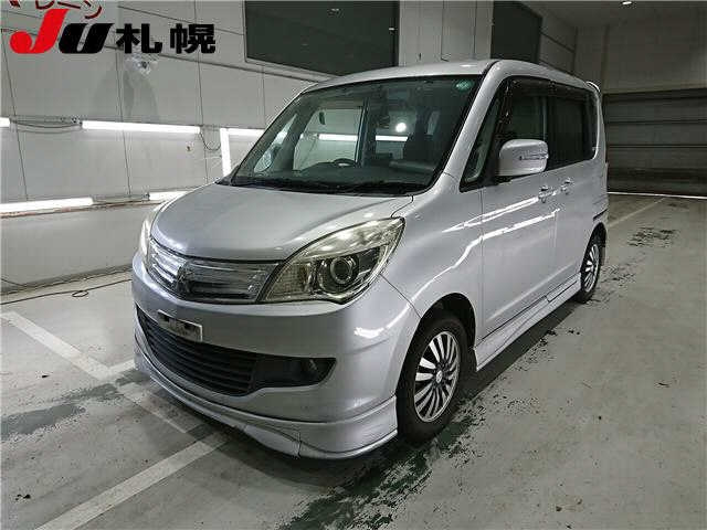 MITSUBISHI DELICA D2 2011