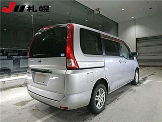 NISSAN SERENA 2010