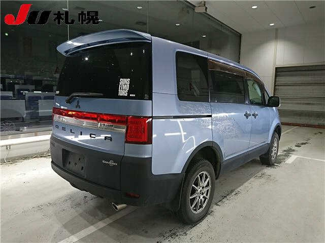 MITSUBISHI DELICA D5 2009