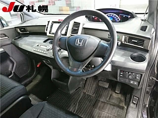 HONDA FREED 2012