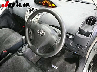 TOYOTA VITZ 2008