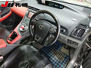TOYOTA PRIUS 2010