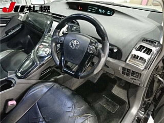 TOYOTA PRIUS 2011