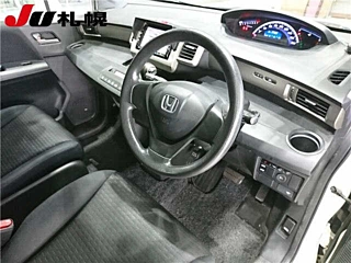 HONDA FREED 2011