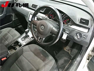 VOLKSWAGEN PASSAT 2014