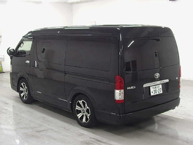 TOYOTA HIACE 2016