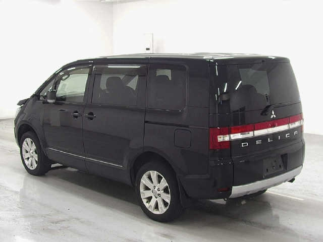MITSUBISHI DELICA D5 2016