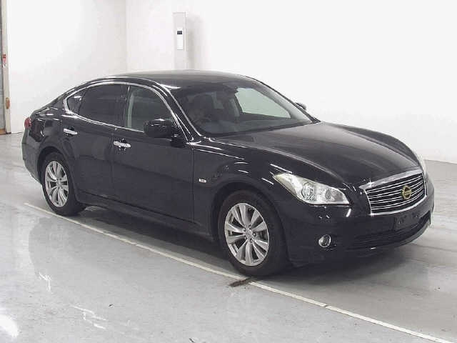 NISSAN FUGA 2009