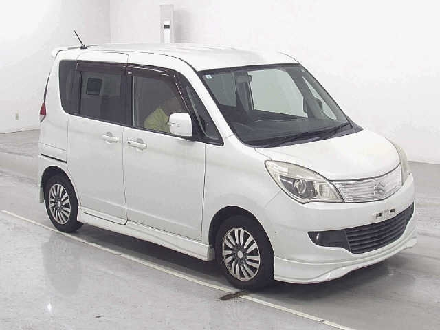 SUZUKI SOLIO 2011