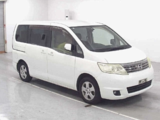 NISSAN SERENA 2010