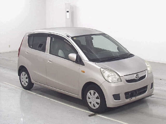 DAIHATSU MIRA 2010