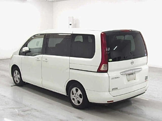 NISSAN SERENA 2010