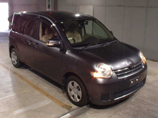 TOYOTA SIENTA 2010