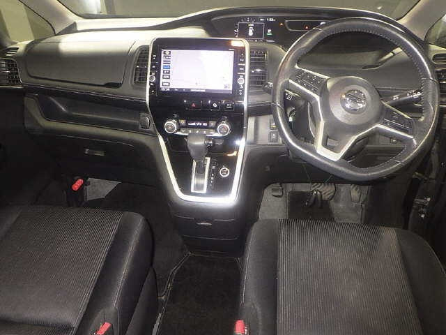 NISSAN SERENA 2017