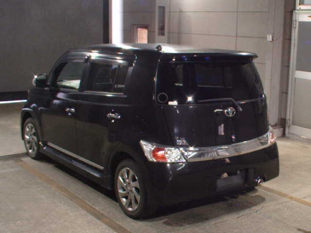 TOYOTA BB 2013