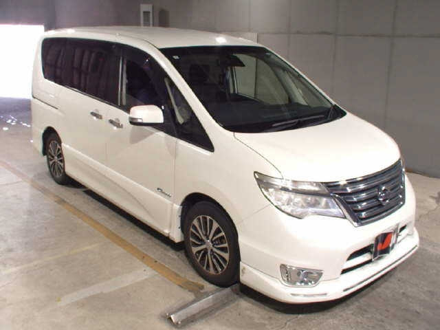 NISSAN SERENA 2015