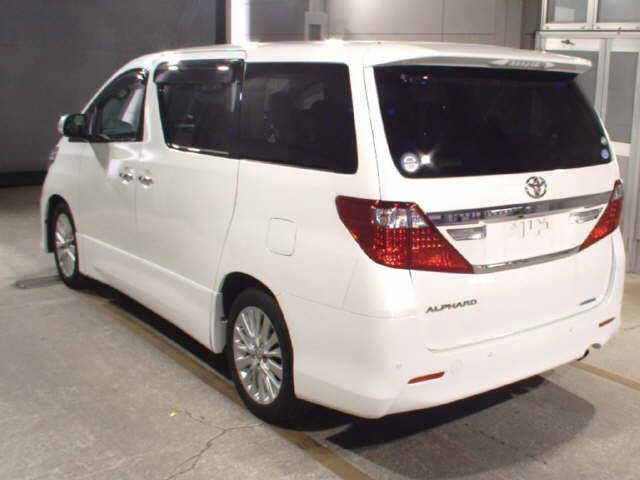 TOYOTA ALPHARD 2014