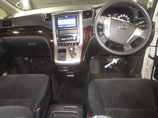 TOYOTA ALPHARD 2014