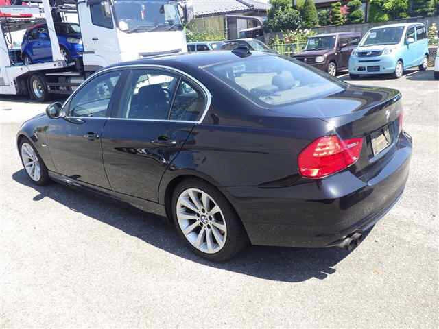 BMW 3 SERIES 2010