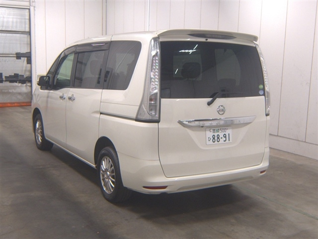 NISSAN SERENA 2015