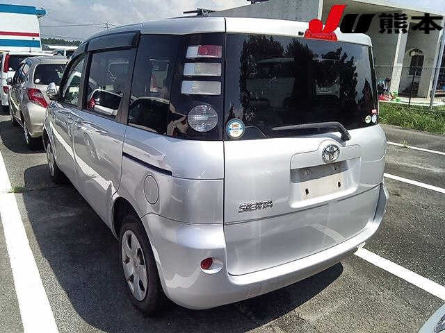 TOYOTA SIENTA 2008