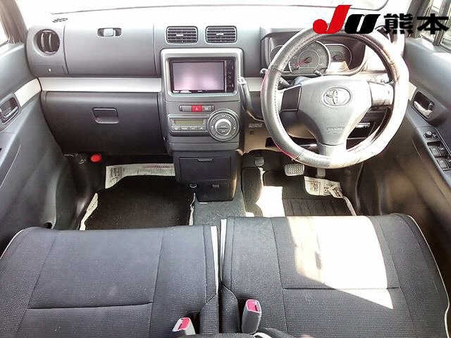 TOYOTA PIXIS SPACE 2014