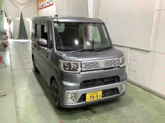 DAIHATSU WAKE 2015