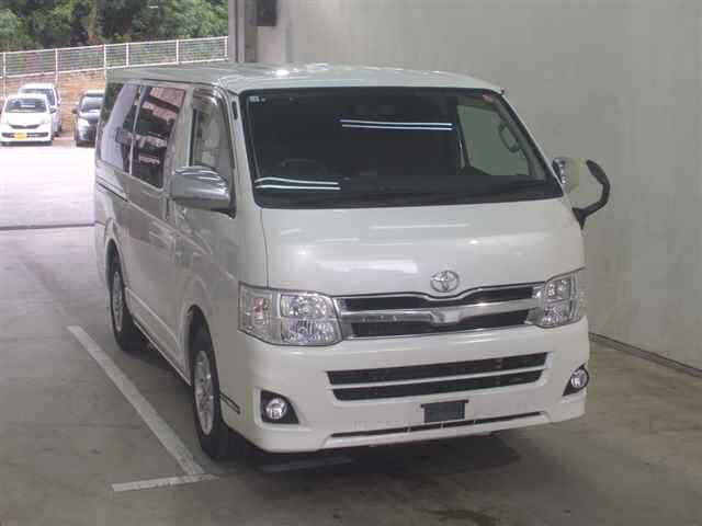 TOYOTA REGIUS ACE VAN 2013
