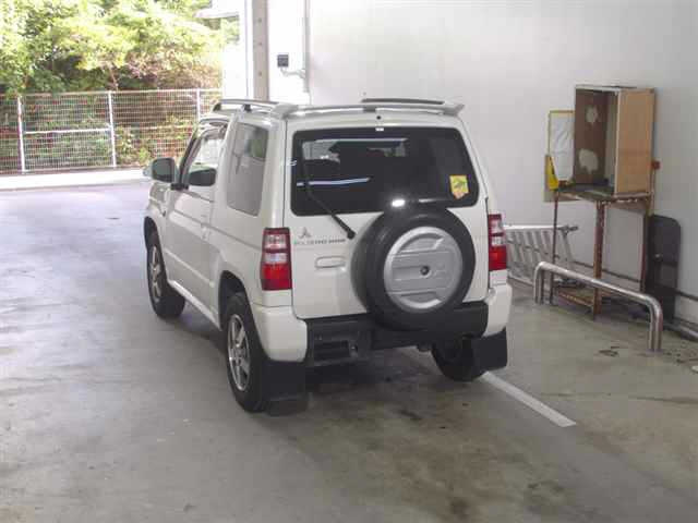 MITSUBISHI PAJERO MINI 2010