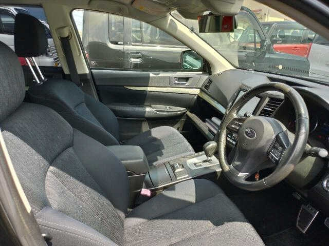 SUBARU LEGACY B4 2013