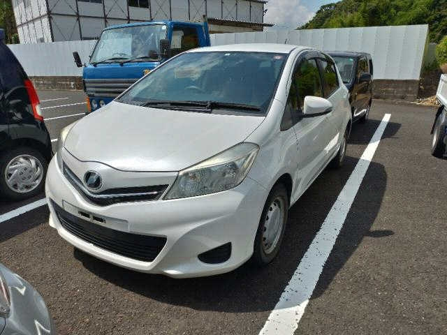 TOYOTA VITZ 2012