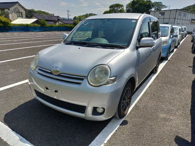 TOYOTA SIENTA 2012