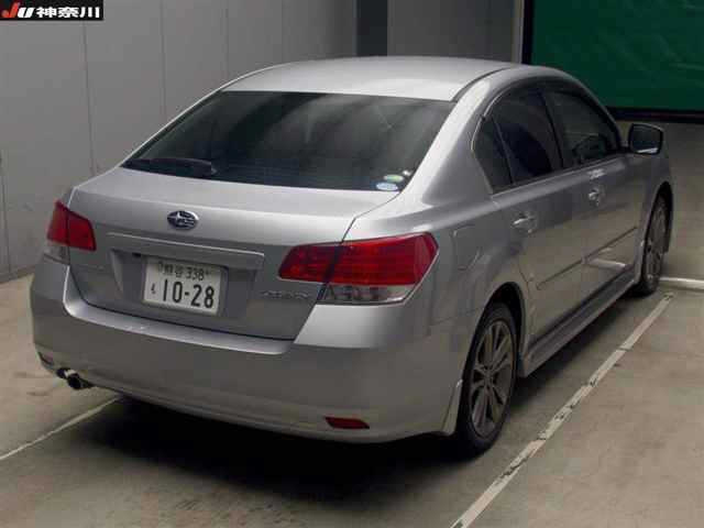 SUBARU LEGACY B4 2013