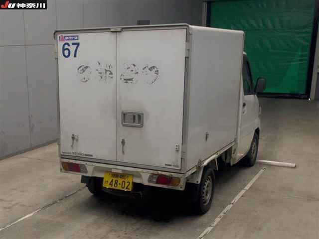NISSAN CLIPPER TRUCK 2013
