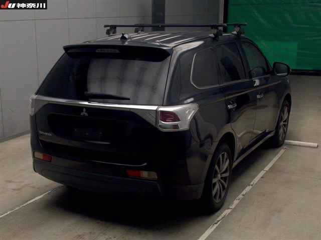 MITSUBISHI OUTLANDER 2013