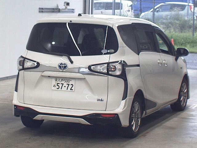 TOYOTA SIENTA 2015