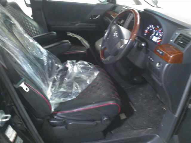 TOYOTA ALPHARD 2010