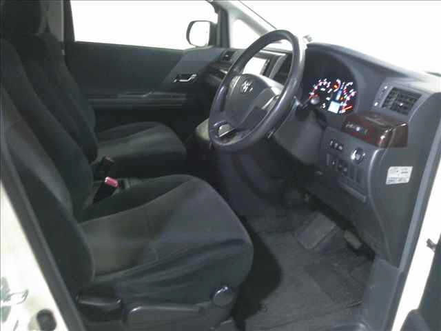 TOYOTA ALPHARD 2014