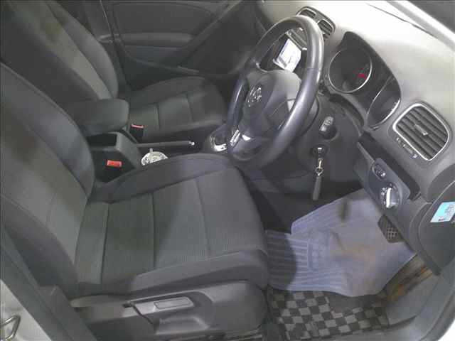 VOLKSWAGEN GOLF 2010