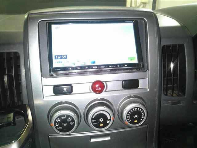 MITSUBISHI DELICA D5 2012