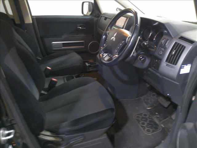 MITSUBISHI DELICA D5 2009