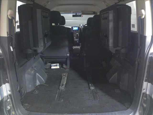 MITSUBISHI DELICA D5 2010