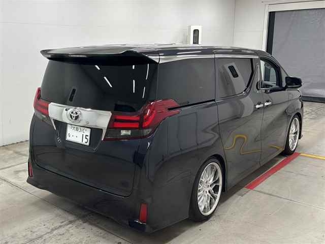 TOYOTA VELLFIRE 2015