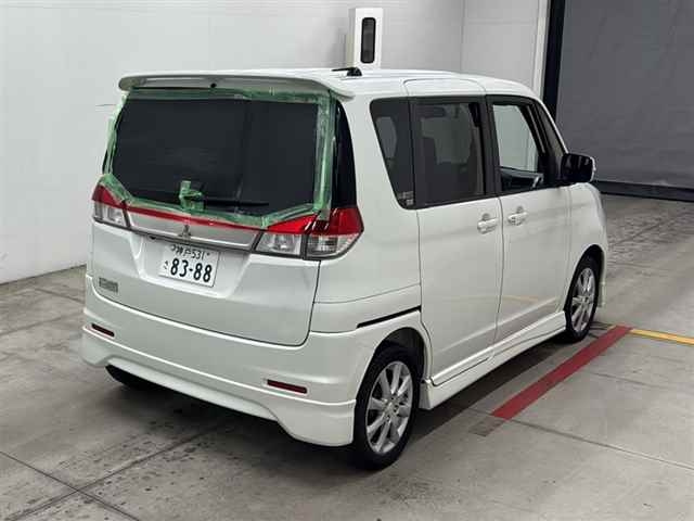 MITSUBISHI DELICA D2 2013